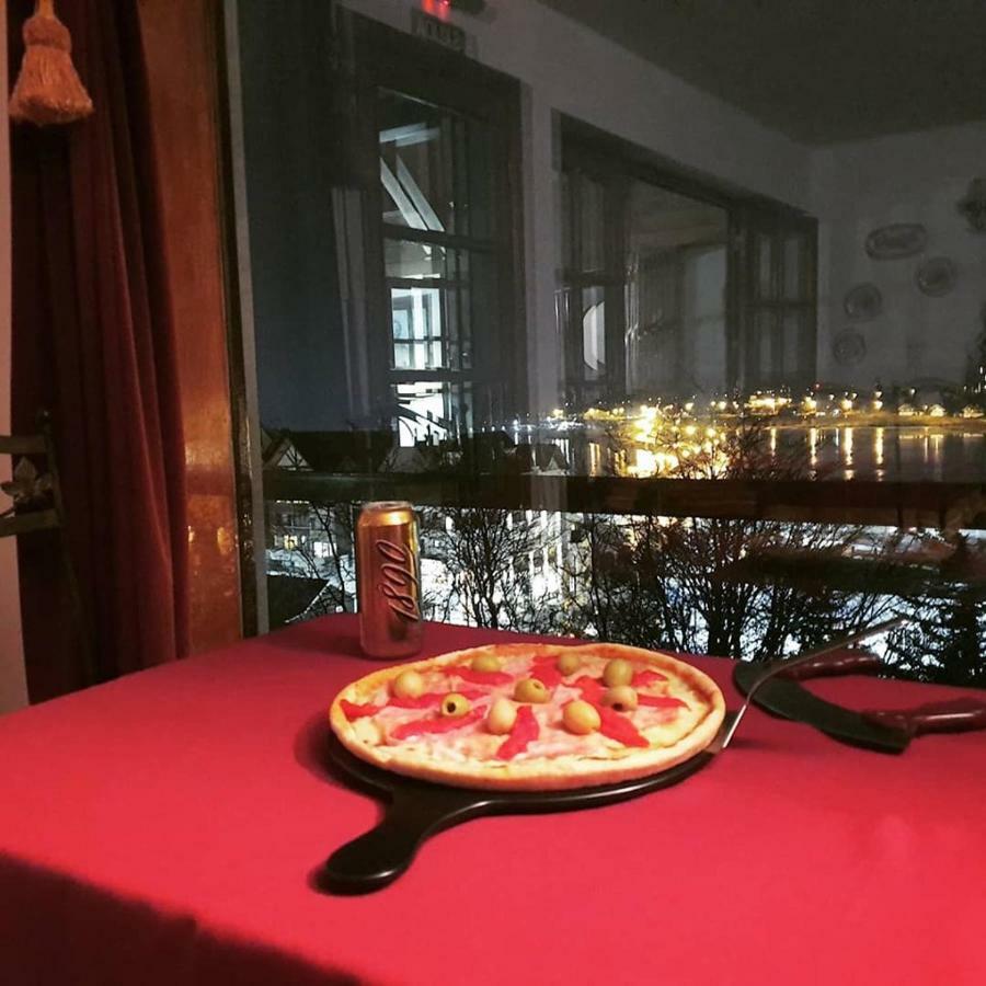 Hosteria Residencia Linares Ushuaia Eksteriør bilde