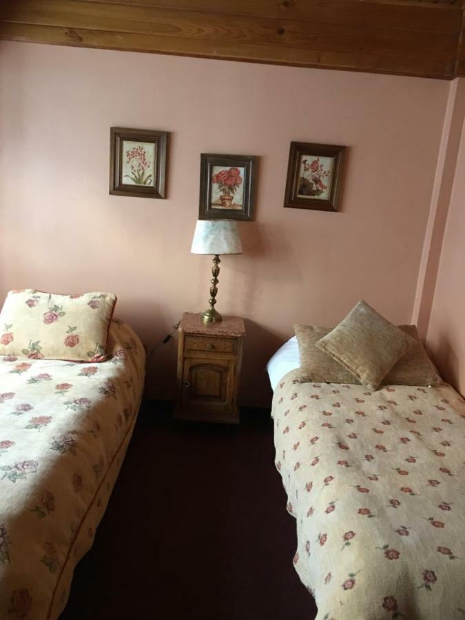 Hosteria Residencia Linares Ushuaia Eksteriør bilde